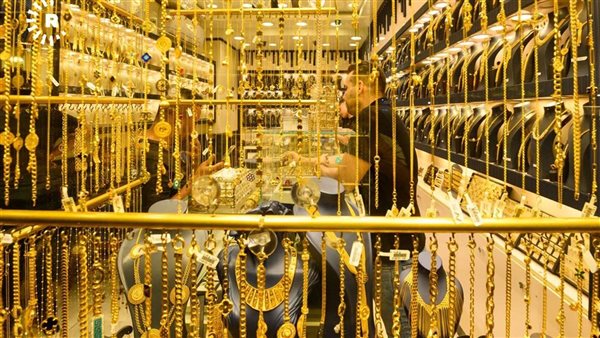 هبوط مفاجئ في أسعار الذهب بقيمة 400 جنيه وسط توقعات بارتفاعات تاريخية وقرارات اقتصادية جديدة، وسعر عيار 21 يسجل رقماً قياسياً يشعل الأسواق حالياً