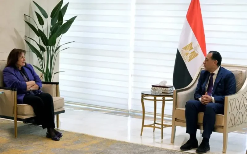 رئيس الوزراء يلتقي بمفوضة الاتحاد الأوروبي لشؤون البحر الأبيض المتوسط والوفد المرافق
