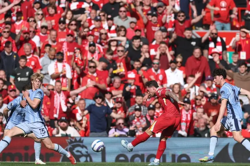 فرحة جماهير ليفربول بلقب الدوري تثير حماس المدينة