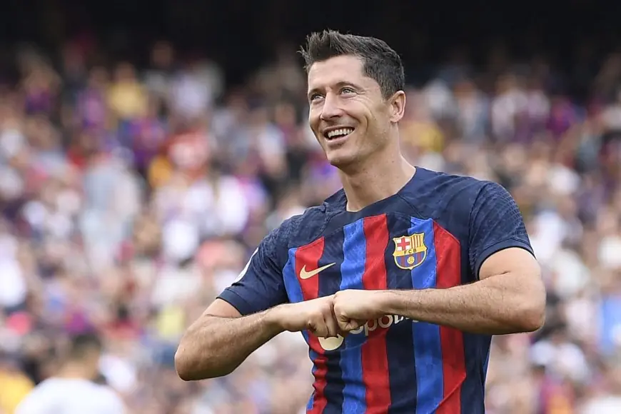 فليك يعلن خبرًا مفرحًا لجماهير برشلونة بخصوص ليفاندوفسكي
