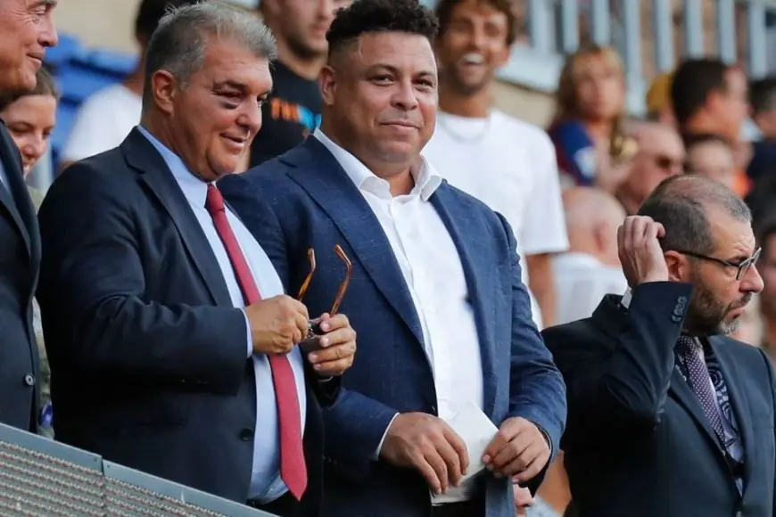 جمهور بلد الوليد يتوعد رونالدو بأموال مزيفة أثناء مباراة برشلونة