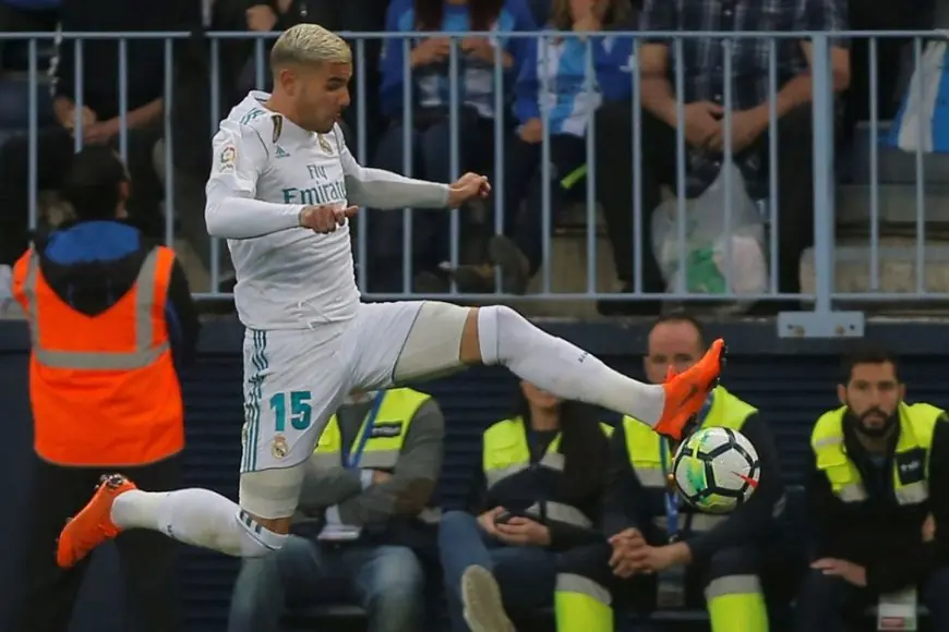 هل يجد ريال مدريد ضالته في مدافعه الفرنسي السابق؟