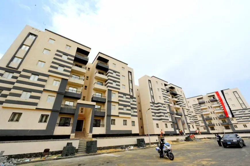 وزير الإسكان يزور مشروع الإسكان الحر في مدينة السويس الجديدة