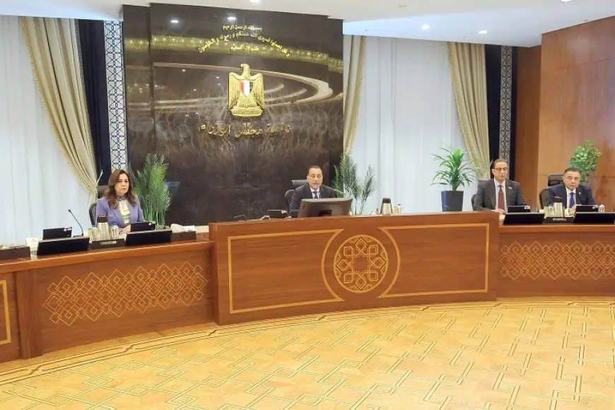 رئيس الوزراء: لن نسمح باستمرار دورة المخالفات والبناء والتصالح