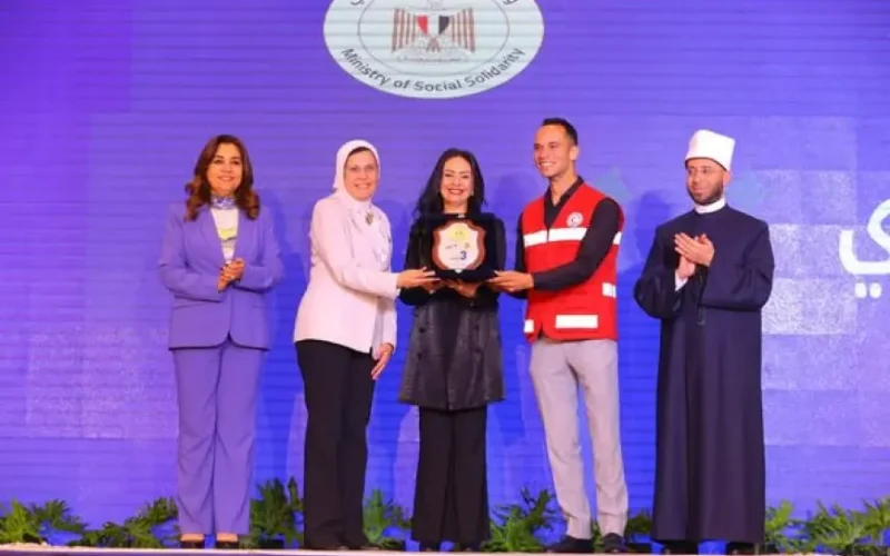 وزيرة التضامن: الجمعيات الأهلية وزعت 52 مليون وجبة خلال شهر رمضان