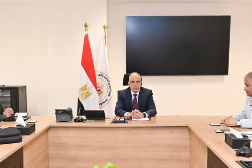 وزير الري يقدم خطة الوزارة لمواجهة التغيرات المناخية