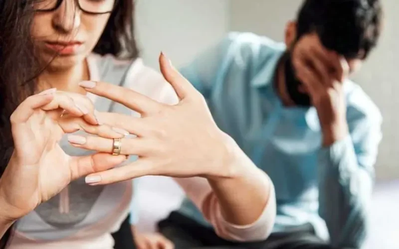 قواعد الأموال التي تتلقاها الزوجة من زوجها دون معرفته: توضيحات نيفين مختار