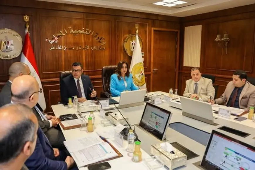 اجتماع وزيري التنمية المحلية والإسكان بشأن اللجنة العليا لتراخيص المحال العامة
