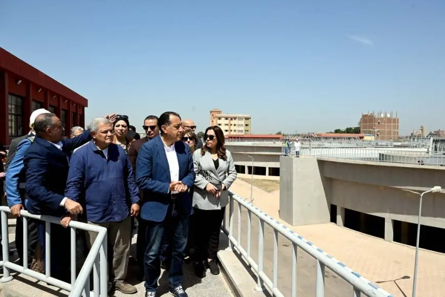 رئيس الوزراء يتفقد محطة المياه المعالجة الجديدة في الملاحية بطنطا