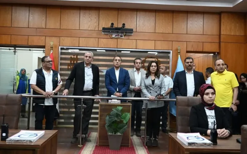 زيارة رئيس الوزراء لمركز السيطرة على الشبكة الوطنية للطوارئ والسلامة في ديوان المحافظة