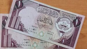 سعر الدينار الكويتي في السوق السوداء