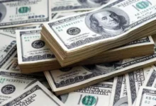 كم سعر 100 دولار اليوم في السوق السوداء؟