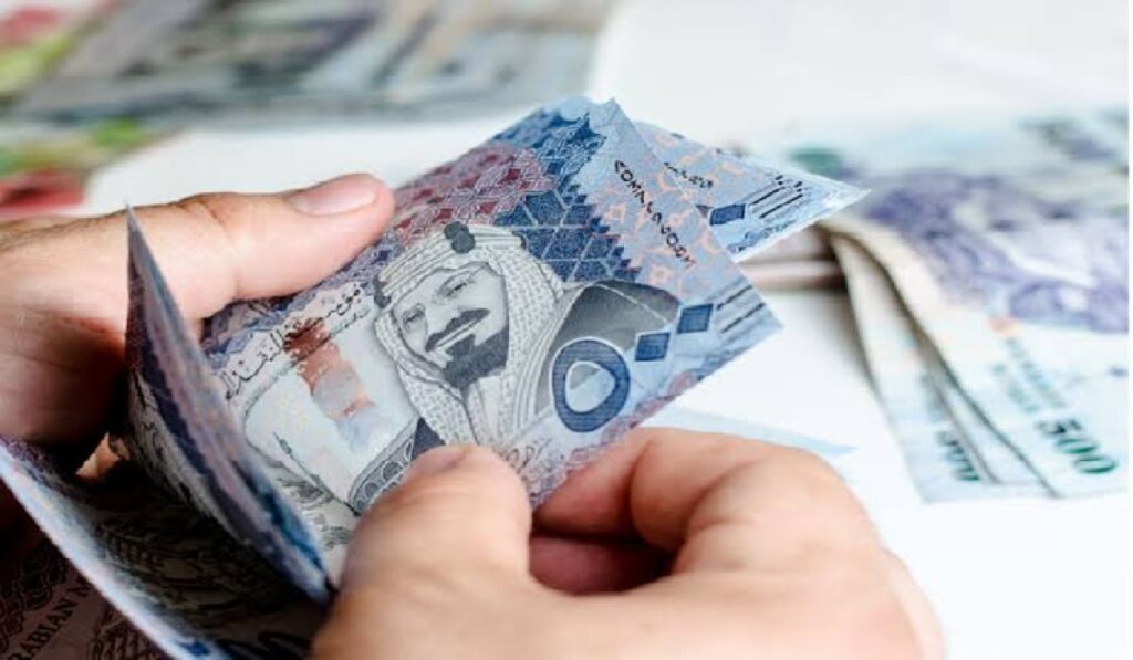 تبكير صرف رواتب المتقاعدين في السعودية