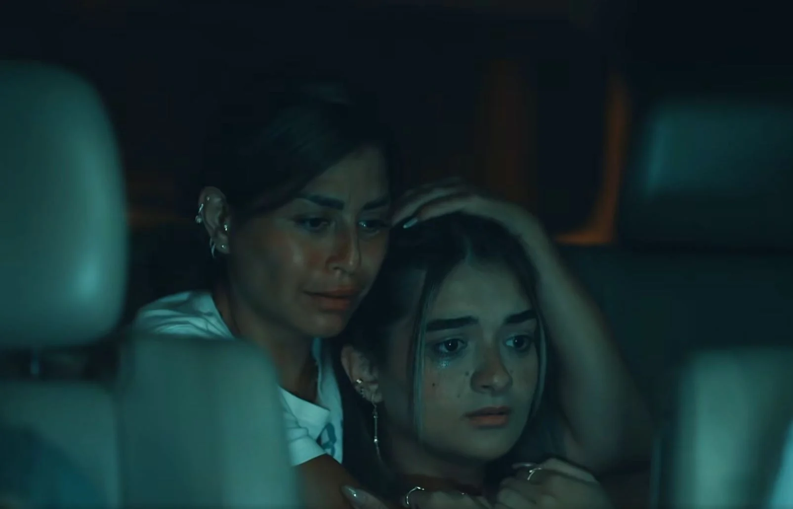 مسلسل ازمة ثقة