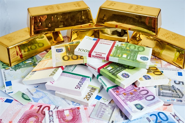 أسعار العملات في السوق السوداء اليوم في مصر