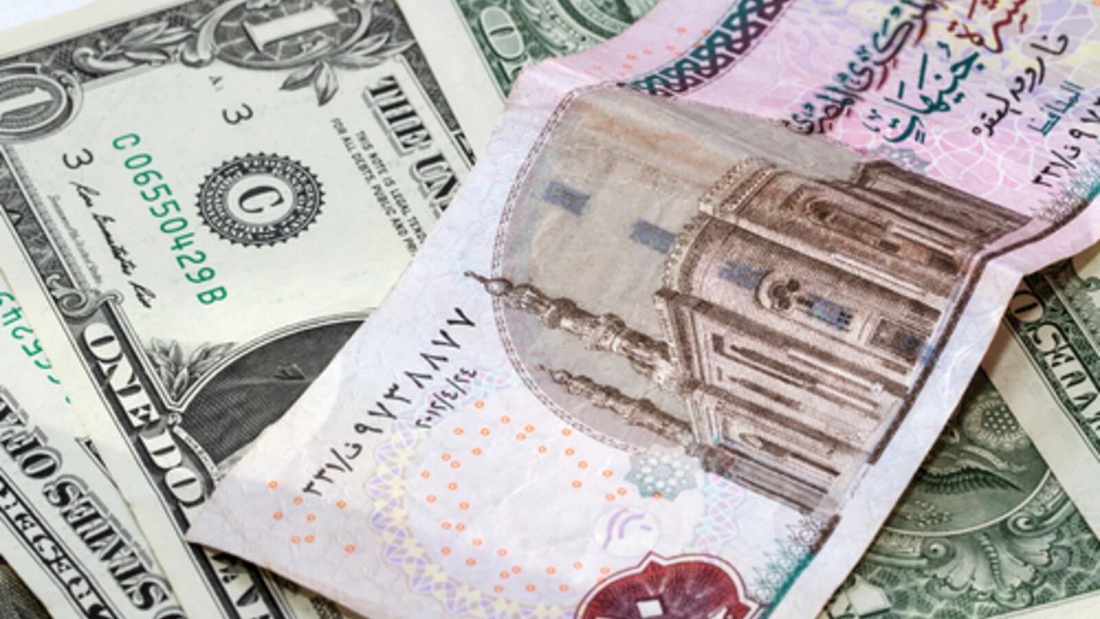 سعر الدولار في السوق السوداء كم اليوم في مصر؟