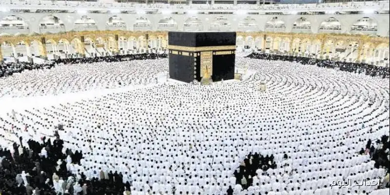 استعراض أسعار العمرة الاقتصادية والفاخرة لعام 2026